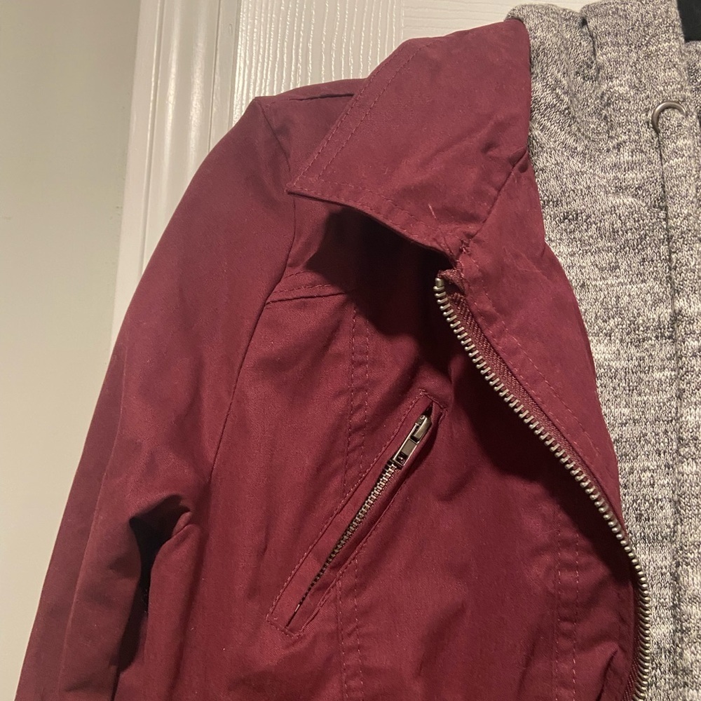 2Sable Size S Burgundy Full Zip Utility Jacket Drawstring Waist Gray Hood Anorak - Picture 6 of 13